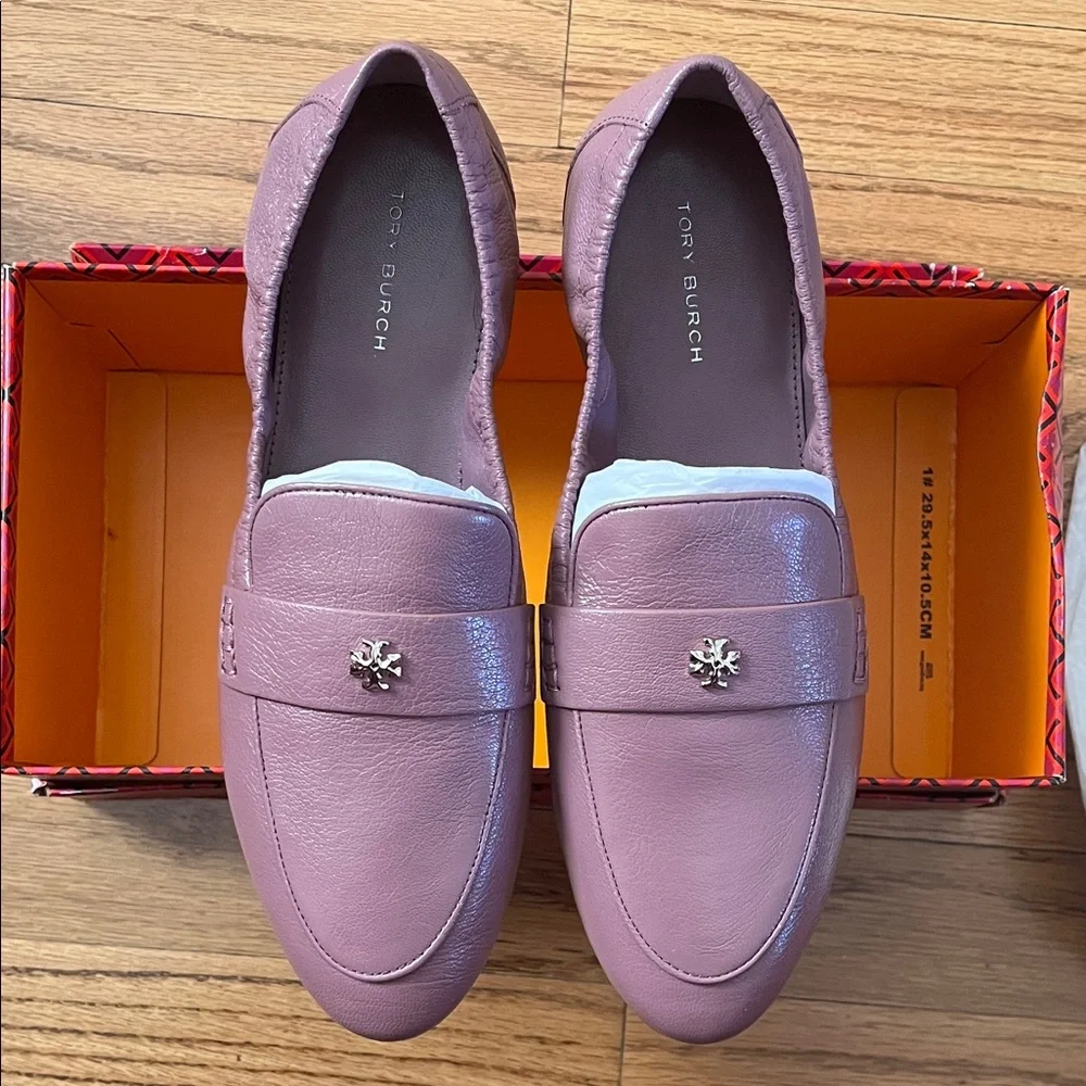 Tory Burch Leather Loafers NIB Size 7 - Picture 1 of 5